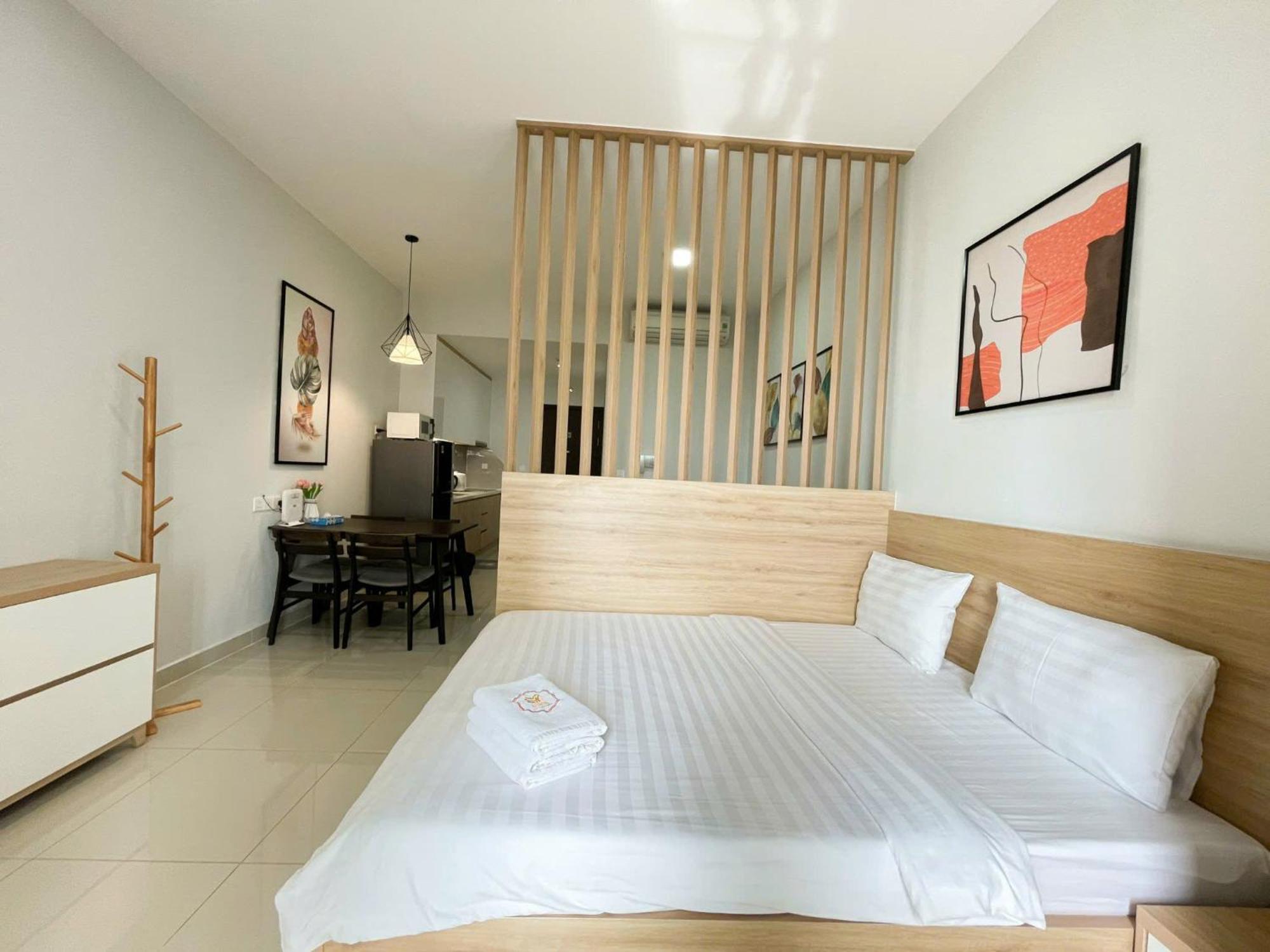 Sunrise City- Lotte Mart Quan 7 * TP. Hồ Chí Minh